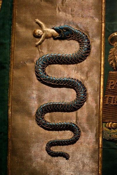 hild 0 - Dream About Snake Eating A Child – Hidden Messages and Insights