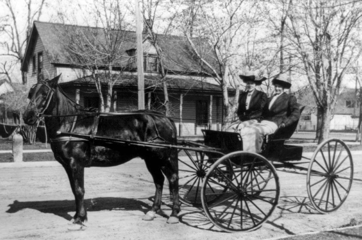 o 1910 - Dream About Horse And Buggy – What It Could Indicate